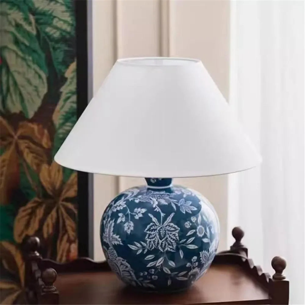 Contemporary Luxury Ceramic Table Lamp LED American Living Room Bedroom Study Villa LED Retro Creativity Bedside Desk Light