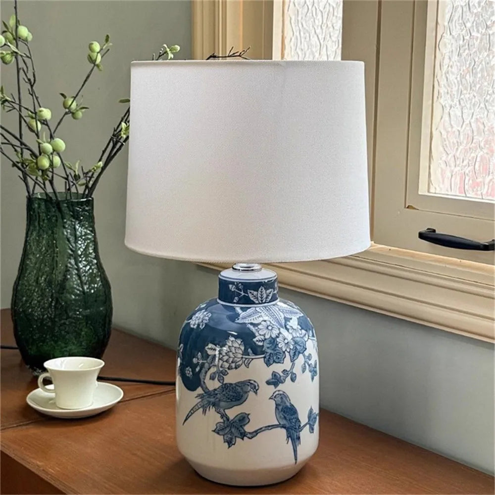 Contemporary Luxury Ceramic Table Lamp LED American Living Room Bedroom Study Villa LED Retro Creativity Bedside Desk Light