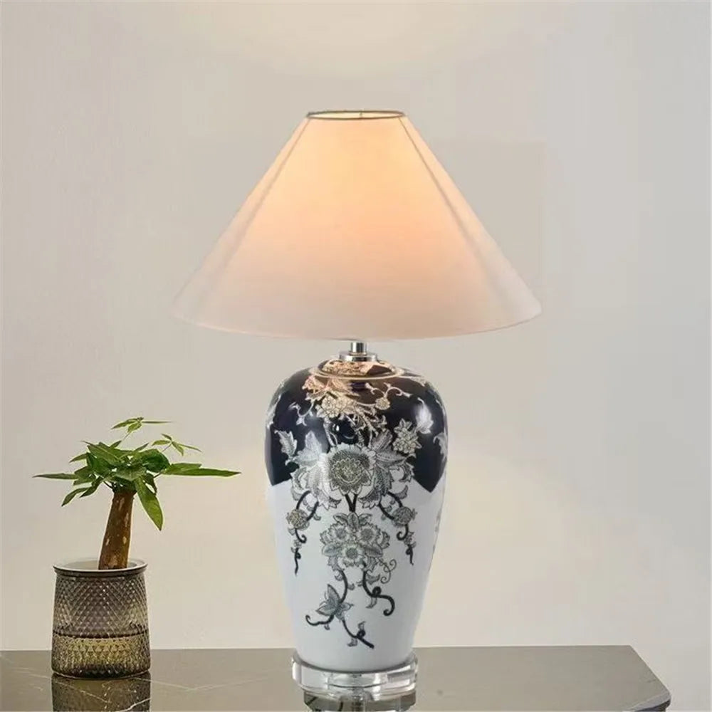 Contemporary Luxury Ceramic Table Lamp LED American Living Room Bedroom Study Villa LED Retro Creativity Bedside Desk Light