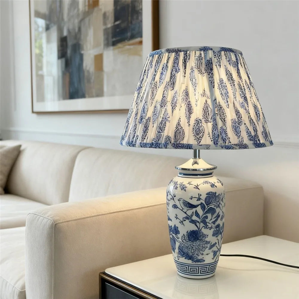 Contemporary Luxury Ceramic Table Lamp LED American Living Room Bedroom Study Villa LED Retro Creativity Bedside Desk Light