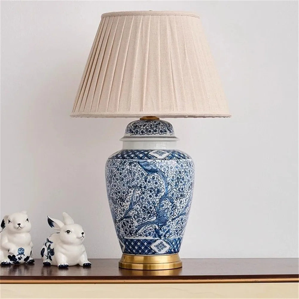 Contemporary Luxury Ceramic Table Lamp LED American Living Room Bedroom Study Villa LED Retro Creativity Bedside Desk Light