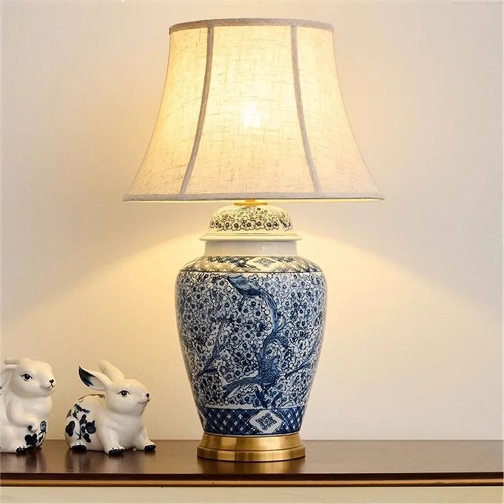 Contemporary Luxury Ceramic Table Lamp LED American Living Room Bedroom Study Villa LED Retro Creativity Bedside Desk Light