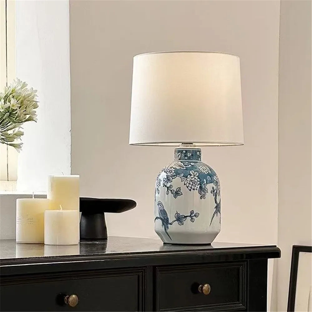 Contemporary Luxury Ceramic Table Lamp LED American Living Room Bedroom Study Villa LED Retro Creativity Bedside Desk Light