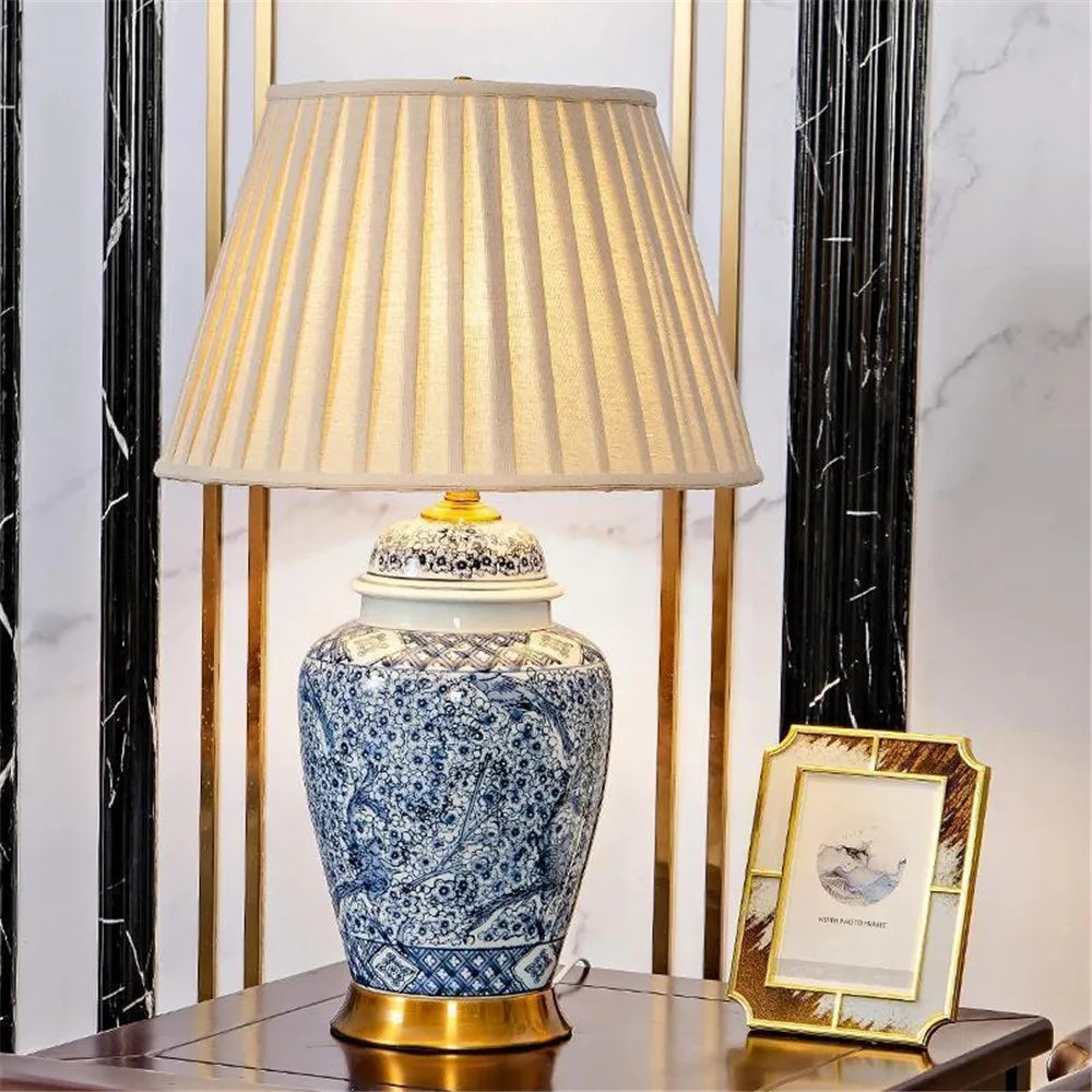 Contemporary Luxury Ceramic Table Lamp LED American Living Room Bedroom Study Villa LED Retro Creativity Bedside Desk Light