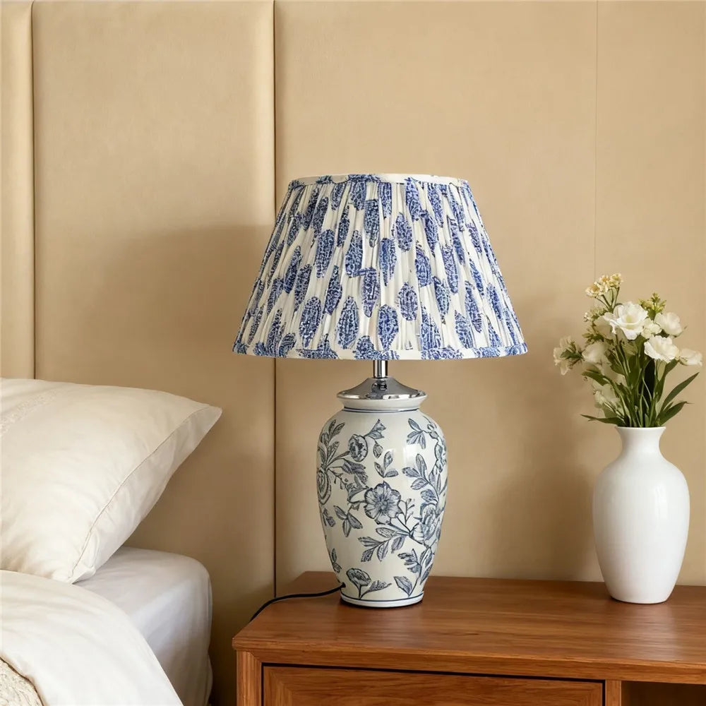 Contemporary Luxury Ceramic Table Lamp LED American Living Room Bedroom Study Villa LED Retro Creativity Bedside Desk Light